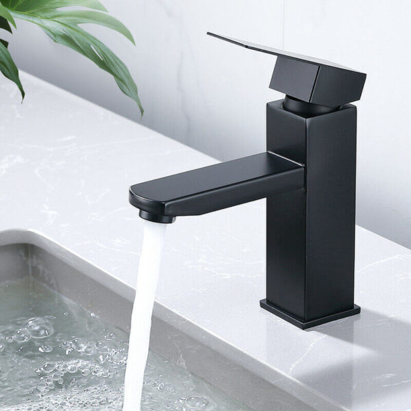 Mitigeur lavabo noir acier inoxydable avec poignée carrée moderne