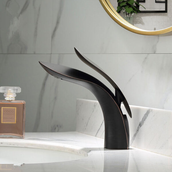 Robinet mitigeur lavabo design contemporain finition noir mat