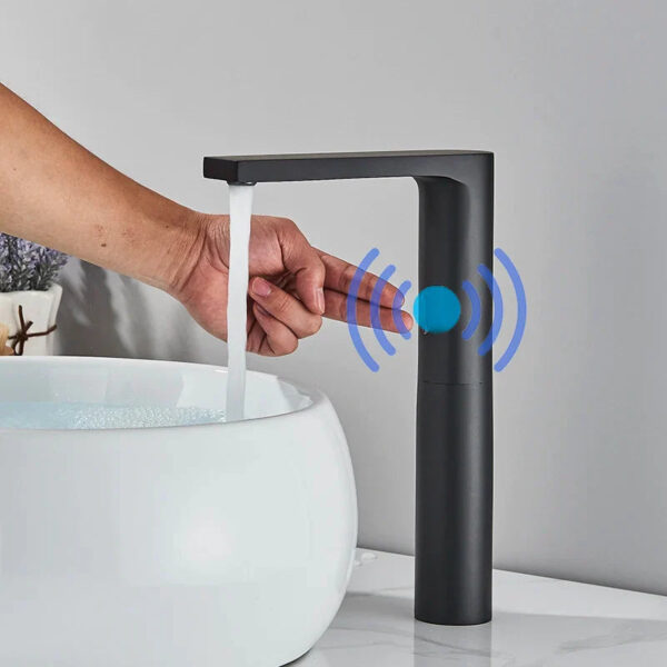 Mitigeur lavabo tactile pour vasque à poser moderne